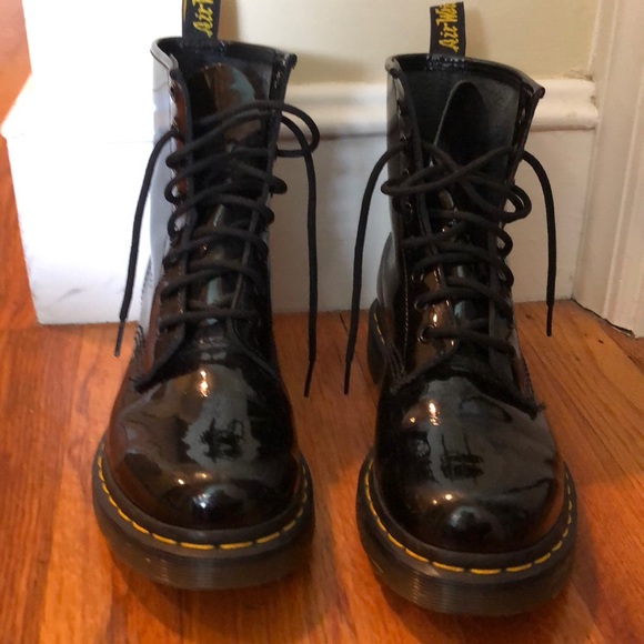 Dr. Martens Shoes - Dr.Martens patin leather LIGHTLY used